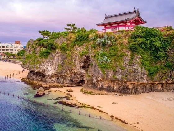okinawa, la mayor irla de un archipi�lago